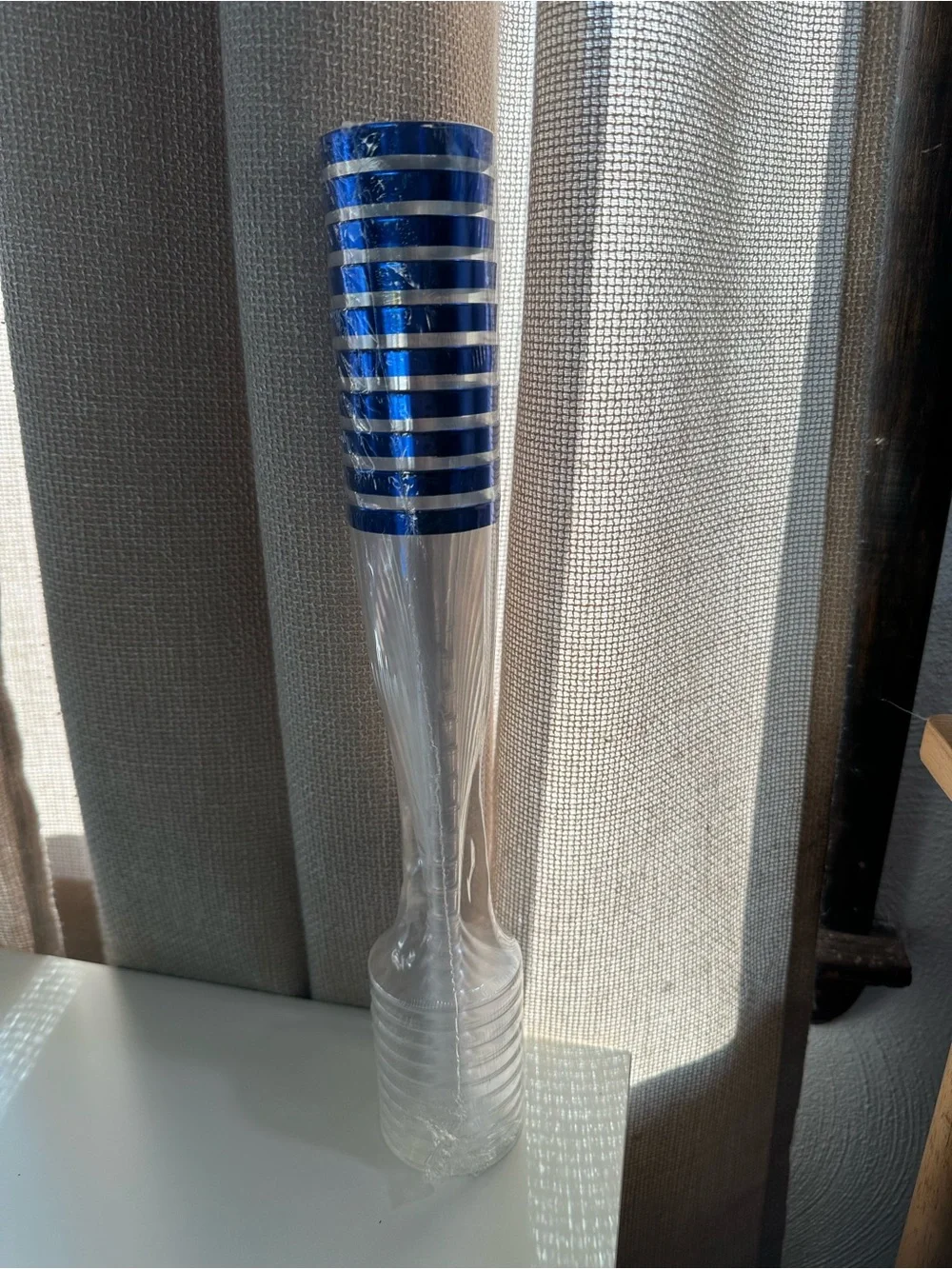 100piece Plastic Champagne Flute with Blue Accent